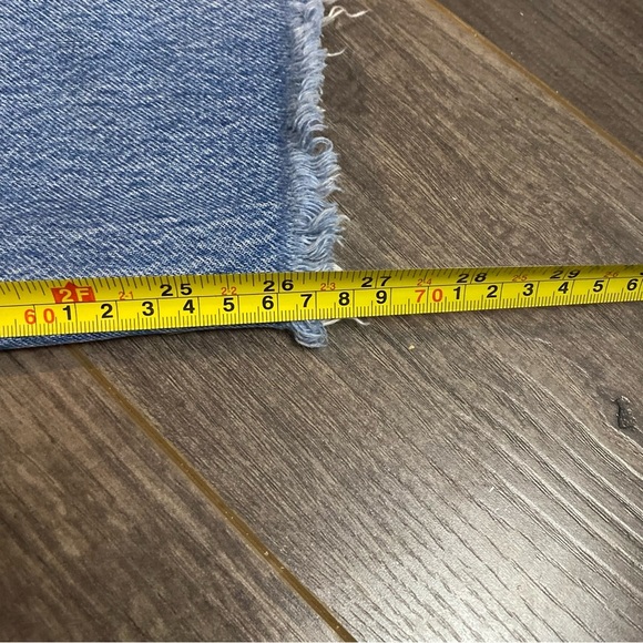 Levi’s wedgie fit jeans high rise tapered leg chewed hem size 27 - Picture 15 of 16